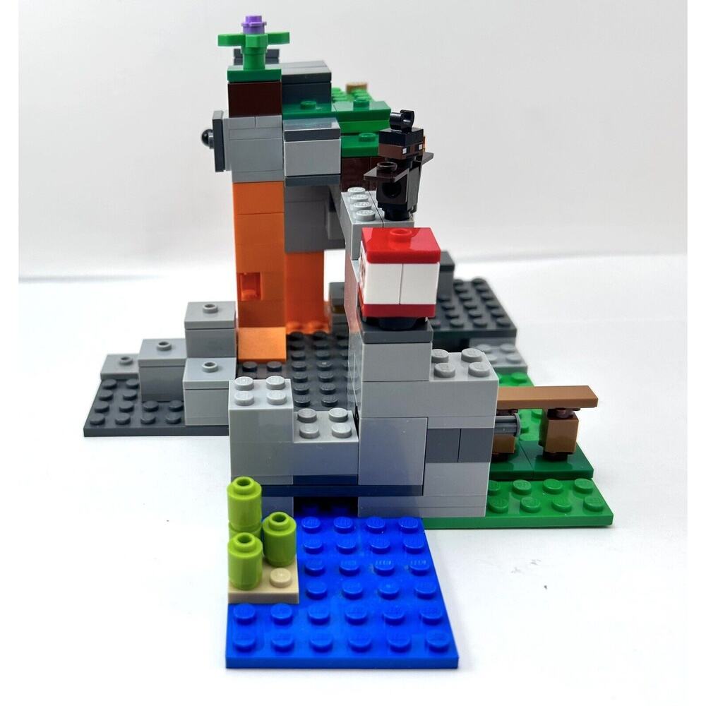 LEGO Minecraft The Zombie Cave 21141 100% Complete Minifigs & Manual‎ Steve Baby - Picture 8 of 14
